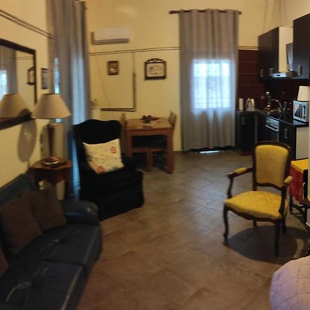 Near AirportAnd metropolitan Penelopi Cozy Home Artemida  Zewnętrze zdjęcie